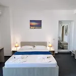 מלון Neptun 3*