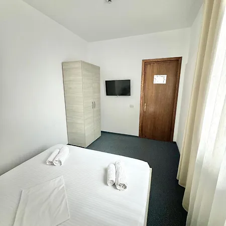 Neptun Hotell 3*