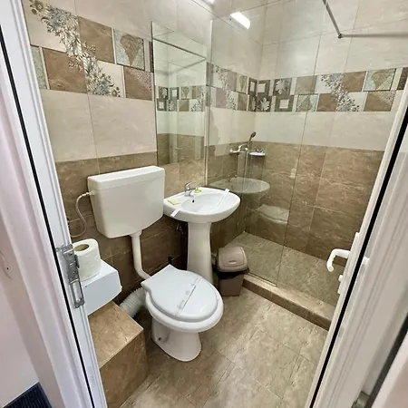 Neptun Hotell 3*