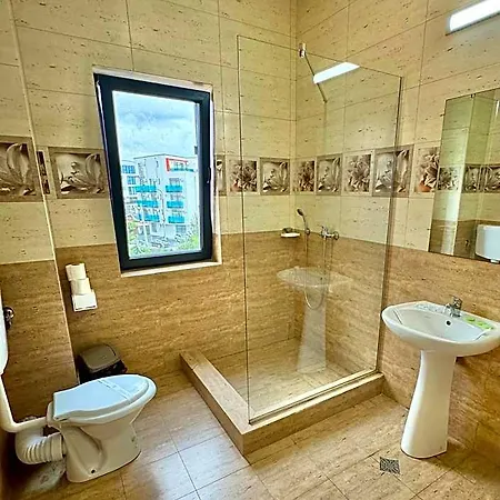 Neptun Hotell 3*